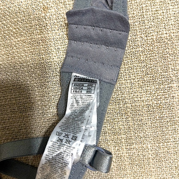 Great Condition 36C Bra - Picture 3 of 3